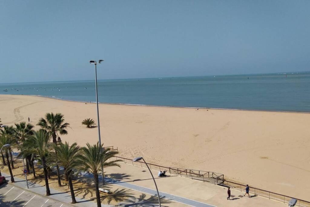 Apartamento En Primera Linea De Playa Sanlucar de Barrameda Bagian luar foto